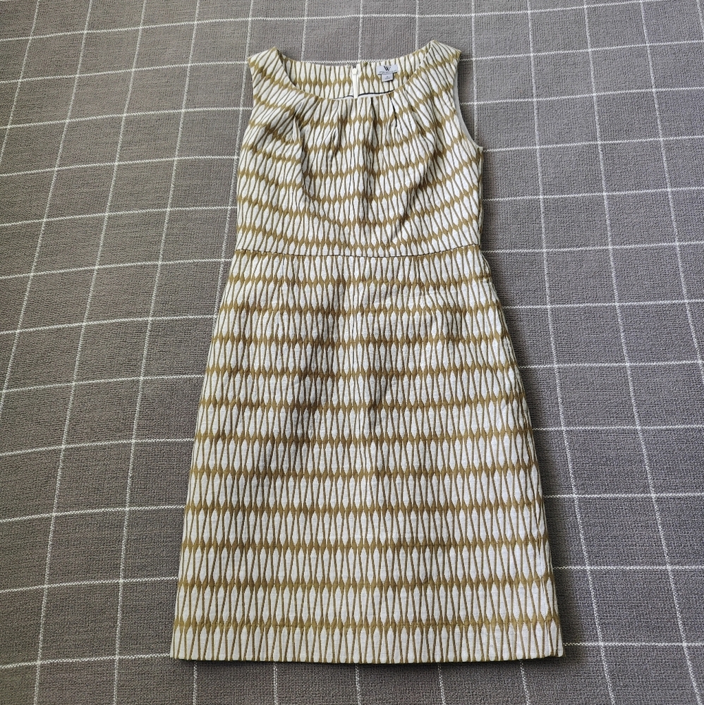 Elegant Gold and White Patterned Dress